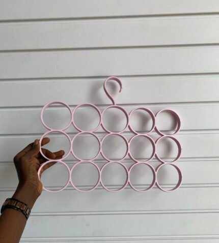 15 Holes Plastic Hanger