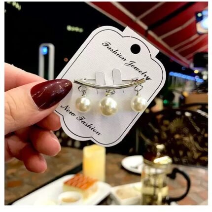 Hanging Ball Brooch-Design3